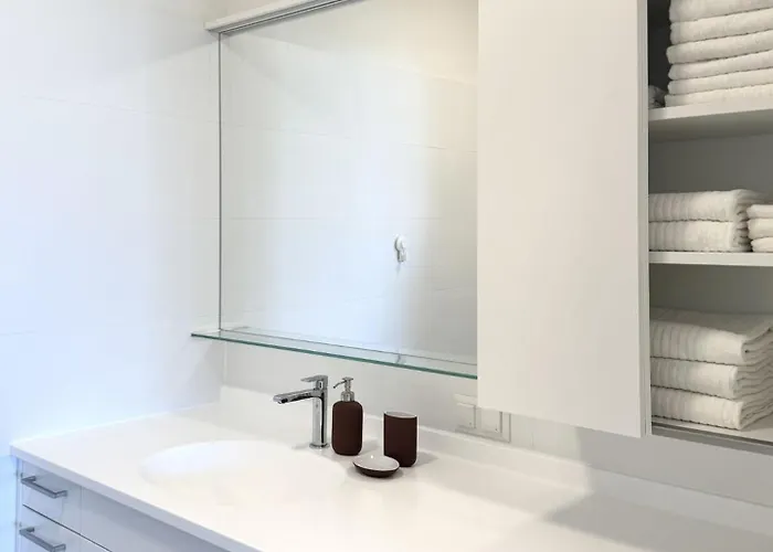 70m2 Near Kirschbluetenpark - Uno-city - International School Apartamento *