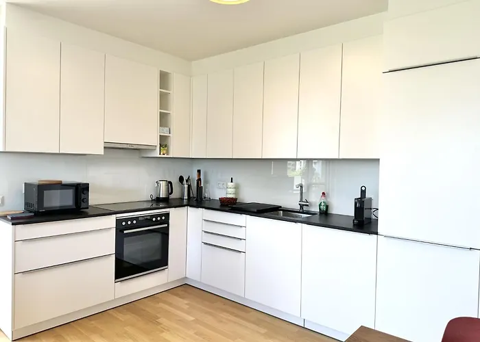 70m2 Near Kirschbluetenpark - Uno-city - International School Apartamento *