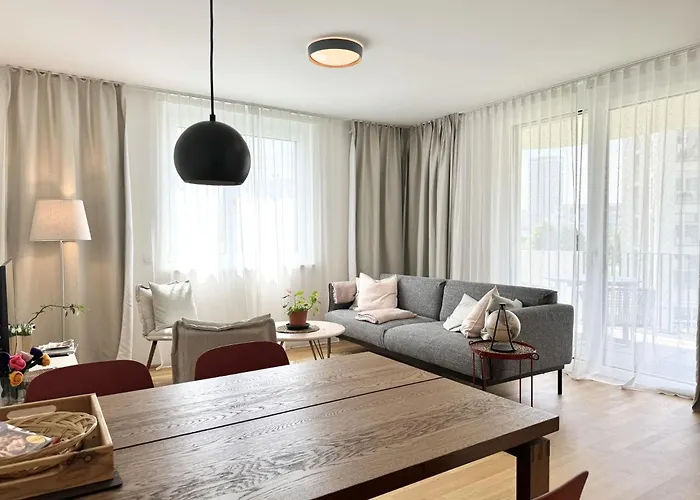 70m2 Near Kirschbluetenpark - Uno-city - International School Viena