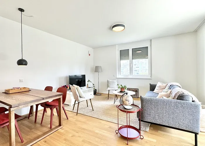 70m2 Near Kirschbluetenpark - Uno-city - International School *