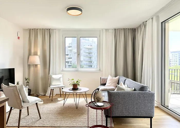 70m2 Near Kirschbluetenpark - Uno-city - International School Viena